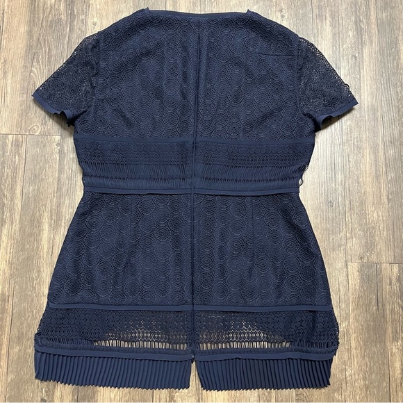 Talbot Runhof Navy Lace V-Neck High Low Short Sleeves Blouse Top Back Zip Vtg L - Picture 10 of 16